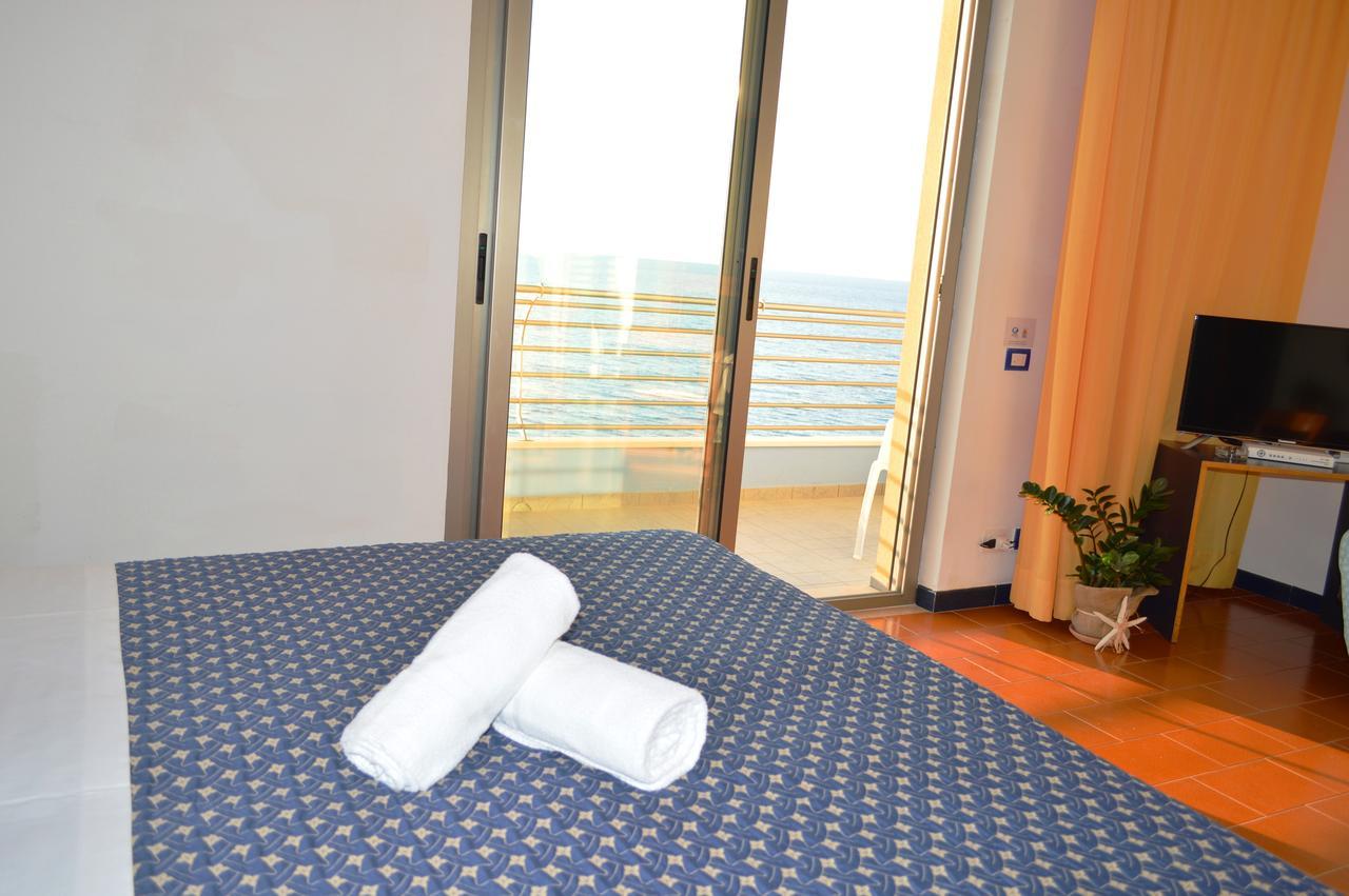 Capo Nettuno Hotel Capo d'Orlando Exterior photo
